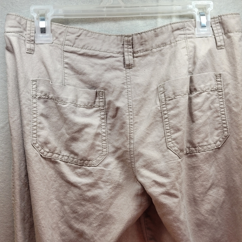 Old Navy Women's Linen Blend Capris Size 8 Beige Color - Picture 3 of 8